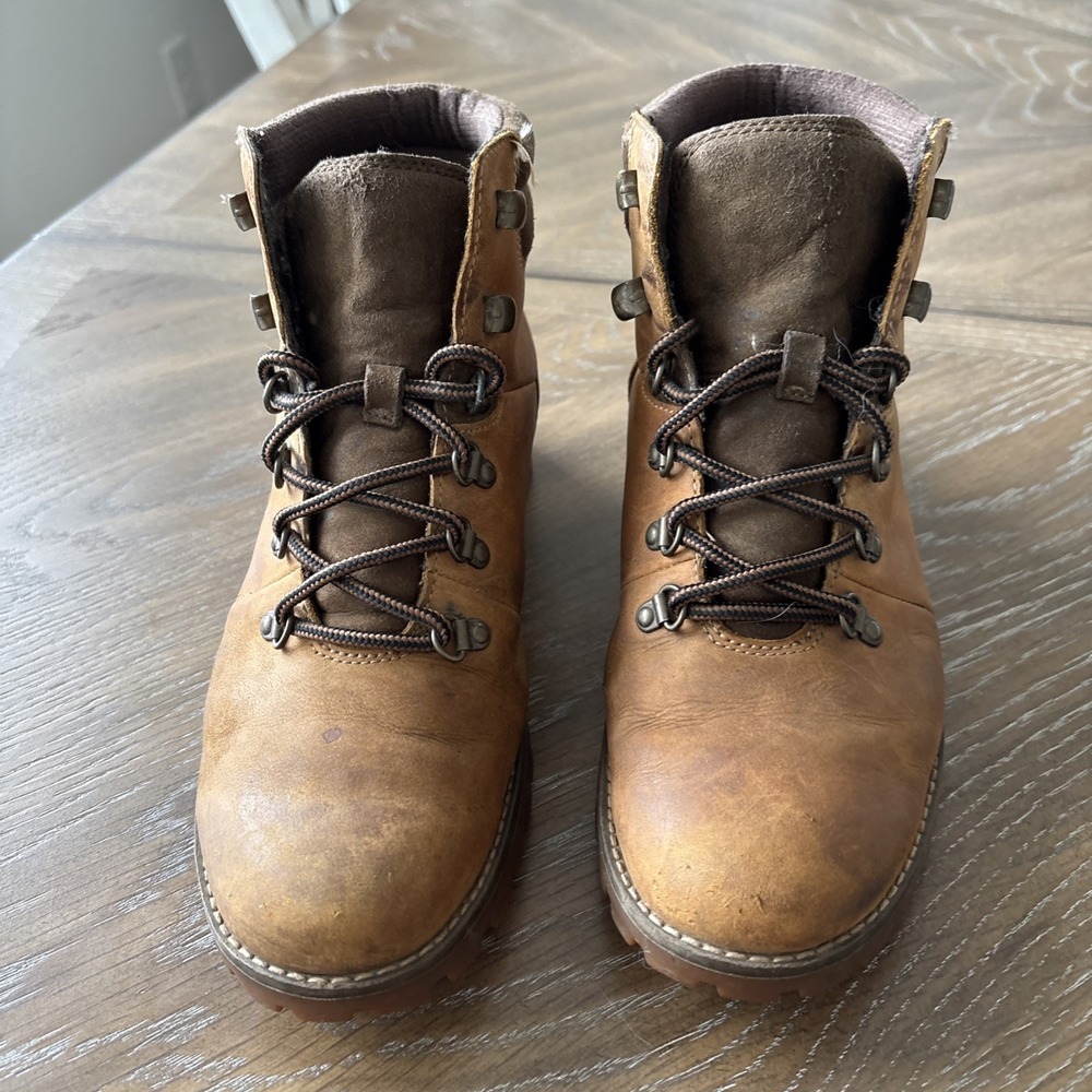 Timberland Courmayeur Valley 6-Inch Wheat Tan Leather Boots A1R3G Womens 7.5